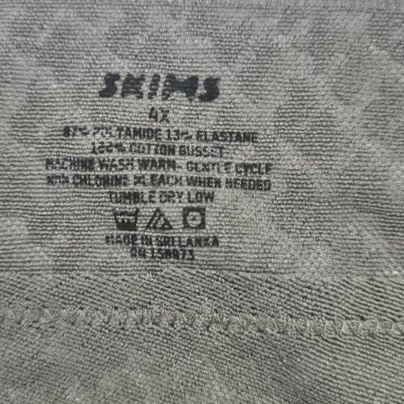 SKIMS V CUT BIKINI PANTY NWT - Picture 5 of 9